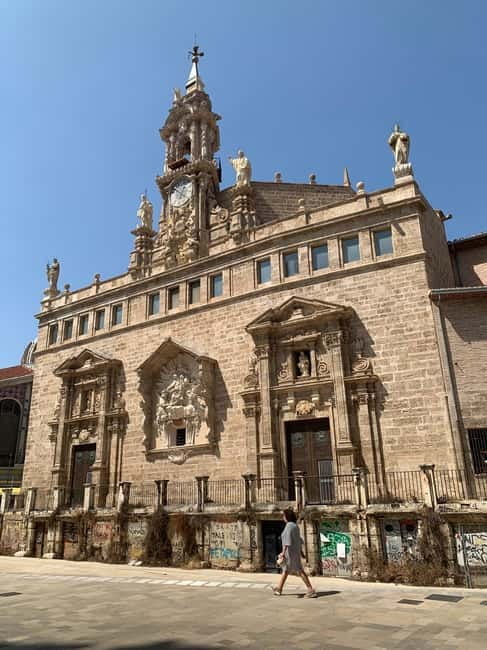 Valencia: Private City Center Highlights Tour with a Local - The Personal Touch of the Local Guide