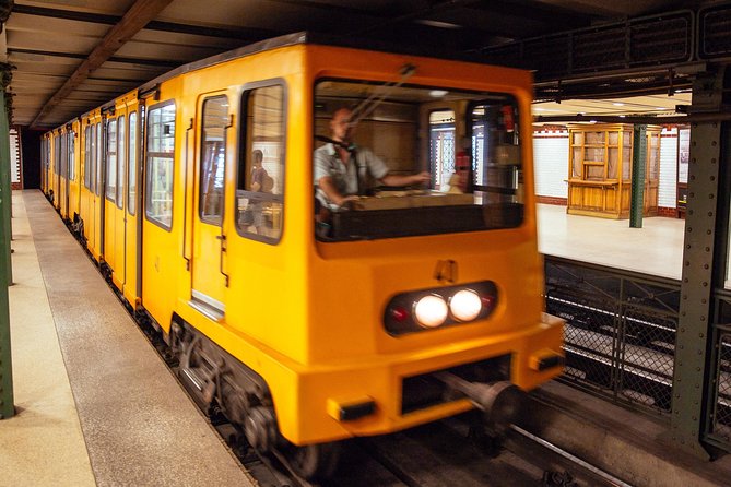 Valencia PRIVATE Highlights & Hidden Gems Tour with a Local - The Personal Touch: Knowledgeable Guides and Local Insights