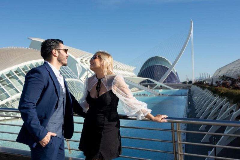 Valencia: Professional photoshoot at City of Arts & Sciences - Extra Photos and Custom Requests