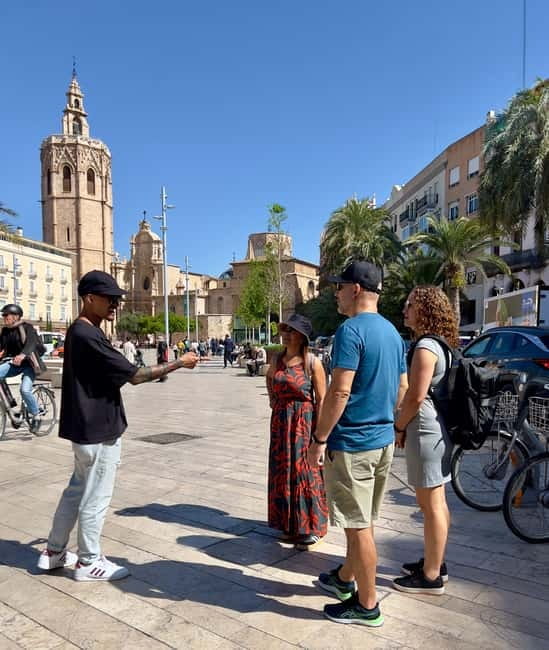 Valencia: Roman Heritage tour with Tapas & Beer! - Scenic Photo Stops with Guided Sightseeing