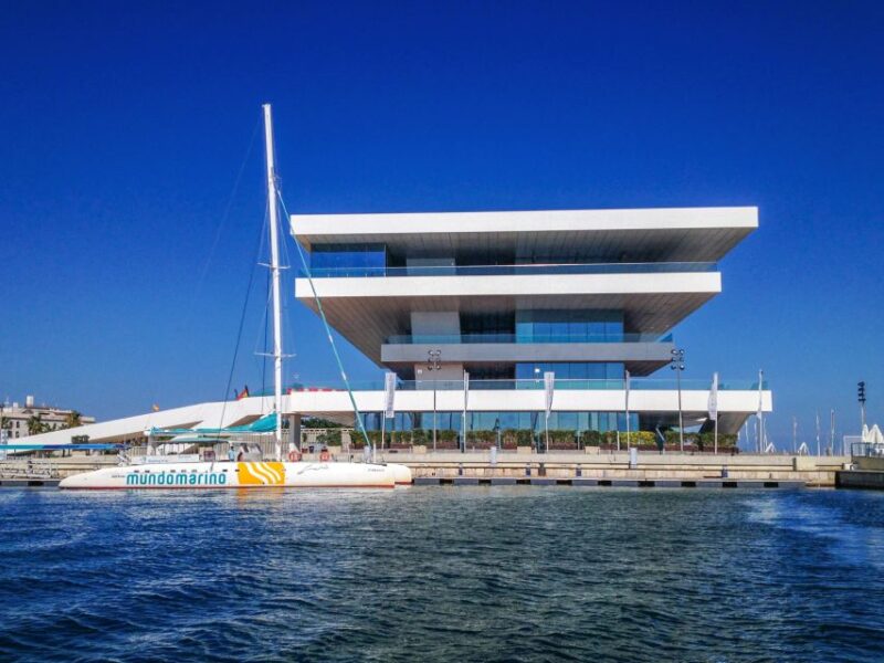 Valencia: Sailing Catamaran with Swimming & Optional DJ - Crew and Service Quality