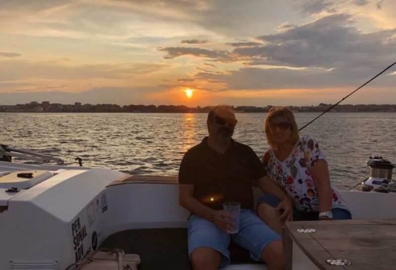 Valencia: Sunset trip in a boat with drinks included - Departing from the Marina of Valencia for a Sunset View