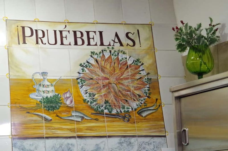 Valencia: Tapas and Sightseeing guided tour - Exploring Colmado Lalola: A Valencian Food Reflection