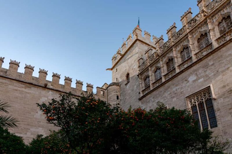 Valencia Tour "Between Vice and Virtue" - Unveiling the Architecture and Legends of Santos Juanes Church