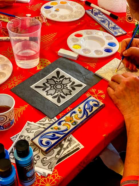 Valencia: Traditional Tile Painting with Local Artist - Discover Valencian Tile Art in a Peaceful Indoor Garden