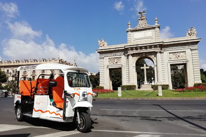 Valencia: Tuk Tuk Full Tour - Panoramic Views of the Mediterranean from the Marina