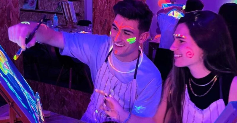 Valencia: Wine Gogh Glow Academy Paint and Sip Classes - Frequently Asked Questions