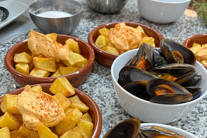 Valencian Paella Cooking Class, Tapas & Sangria - Evening - Accessibility and Family-Friendly Aspects