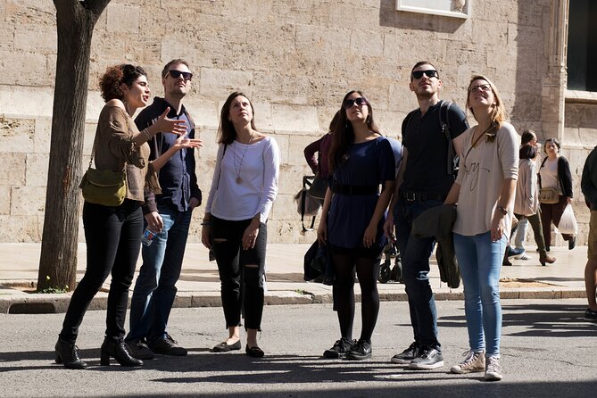 Valencia's Greatest Food, History & Culture Tour - Vivi’s Expertise and Personal Touch
