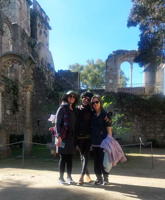 Valentines Day Evora: A Blissful Walking Tour with Passion - Wine Tasting at an Intimate Venue with a Romantic Atmosphere