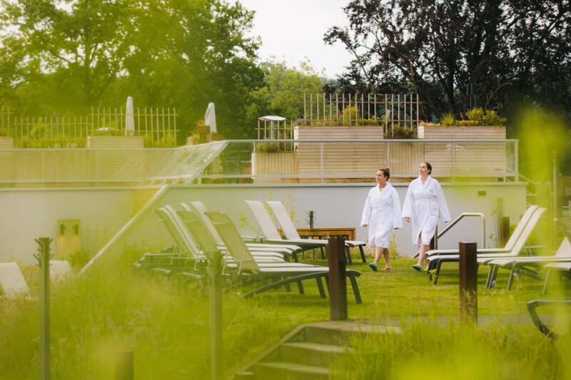 Valkenburg: Thermae 2000 Spa Entry Ticket - Extensive Spa and Wellness Facilities