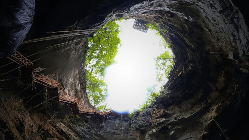 Valladolid: Chichén Itzá and 2 Cenotes Shared Day Trip - Logistics and Group Experience