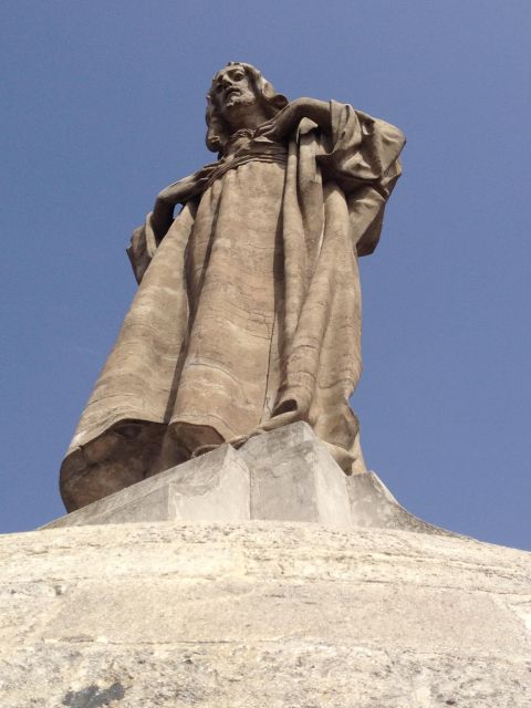 Valladolid: Private Guided Tour with Tapas and Wine Tasting - Tasting Spain: Tapas and Local Wine