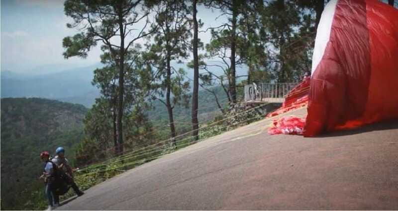 Valle de Bravo: Paragliding Flight - Suitable for First-Timers and Experience Seekers Alike