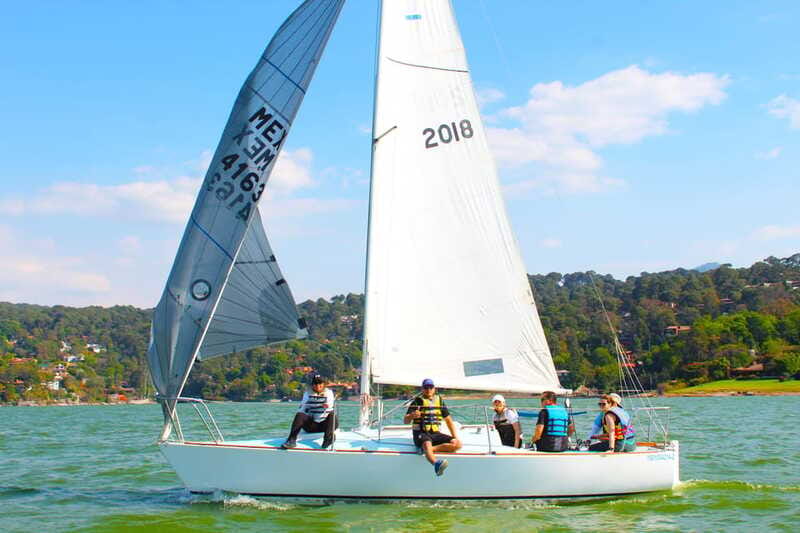 Valle de Bravo: Sailboat Tour Over the Lake. - Additional Inclusions and Practical Details