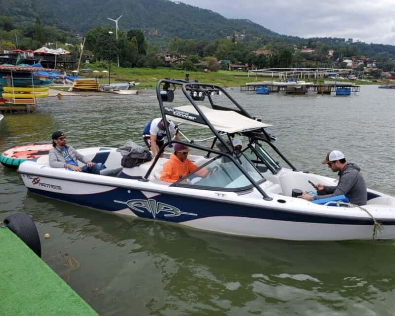 Valle de Bravo: Ski Boat Rentals - Who Will Most Enjoy This Water Sports Rental?