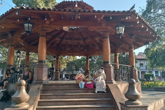 Valle de Bravo: Walking Tour & Ride a Jet Ski from Mexico City - Convenient Transportation and Meeting Details