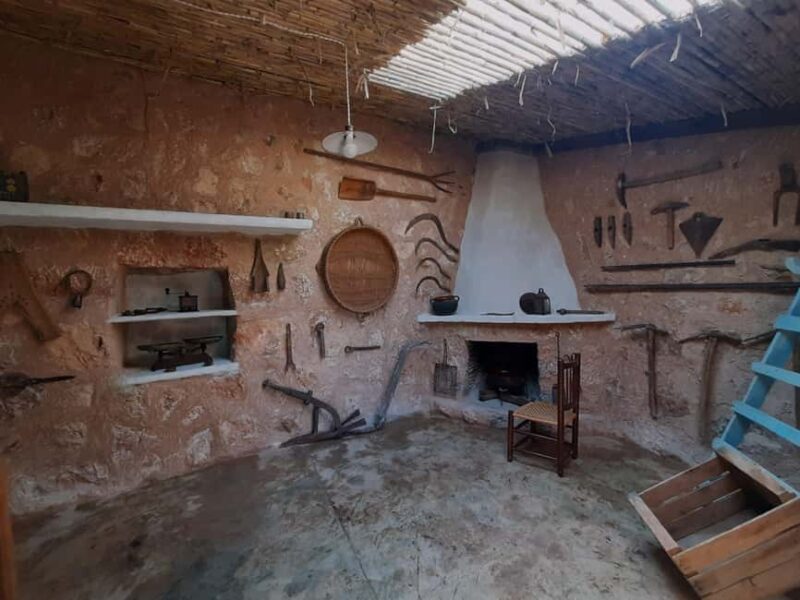 Valle de Sóller, Fornalutx: Olive grove tour, oil tasting, and local products - Discover Mallorca’s Unique Olive Trees in Serra de Tramuntana