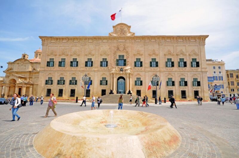 Valletta: Half-Day City Discovery Walking Tour - The Royal Palace and the National War Museum at Fort St. Elmo