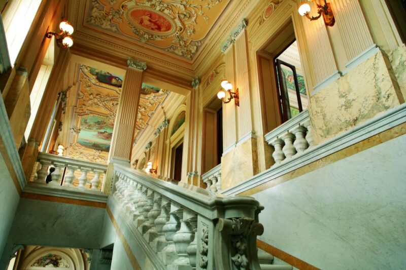 Valletta: Malta's Noble Homes and Palaces Private Tour - Visiting Palazzo Parisio, Malta’s Version of Versailles