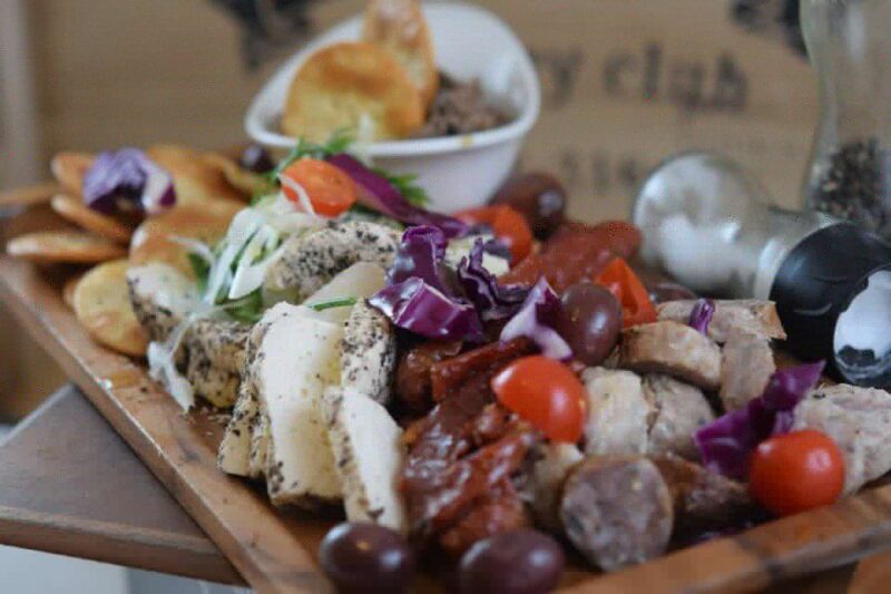 Valletta Street Food & History Tour With Private Transfers - Discover Valletta’s Historic Streets and Iconic Landmarks