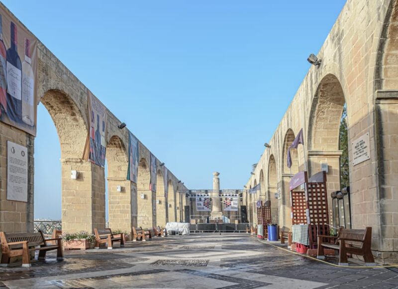 Vallettas Historic Charm: A Private Guided Walking Tour - Highlights of Vallettas Architecture and Gardens