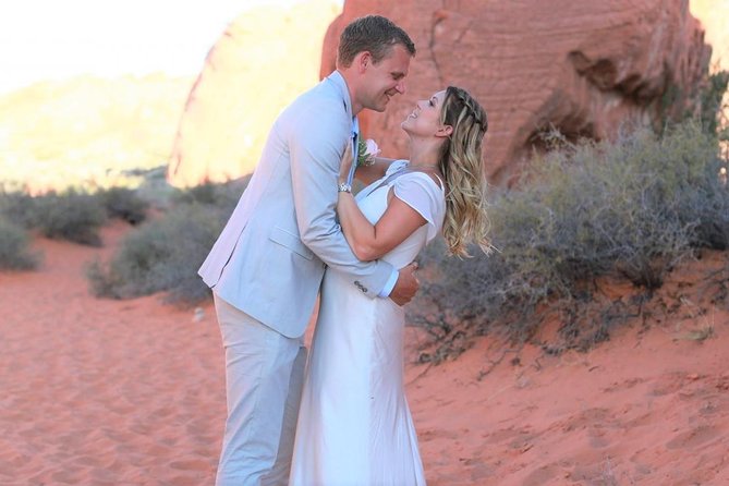 Valley of Fire Wedding by Private Limousine - Booking and Planning Tips
