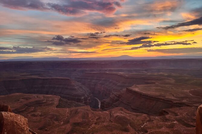 Valley of the Gods Sunset Tour - The Dramatic Moki Dugway Drive