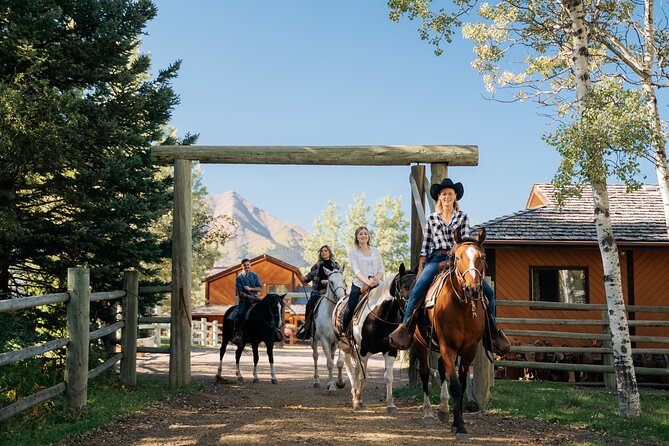 Valley Vista 1.5 Hour Horseback Trail Ride in Kananaskis - Explore Kananaskis on a Private 1.5-Hour Horseback Trail Ride