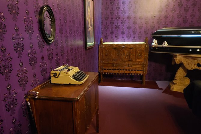 Vampire's Lair Escape Room Game for Private Group - Booking, Cancellation, and Planning Tips