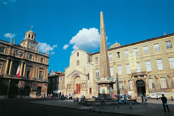 Van Gogh & Carrières de Lumières Half-Day Tour from Avignon - Practical Considerations and What’s Not Included