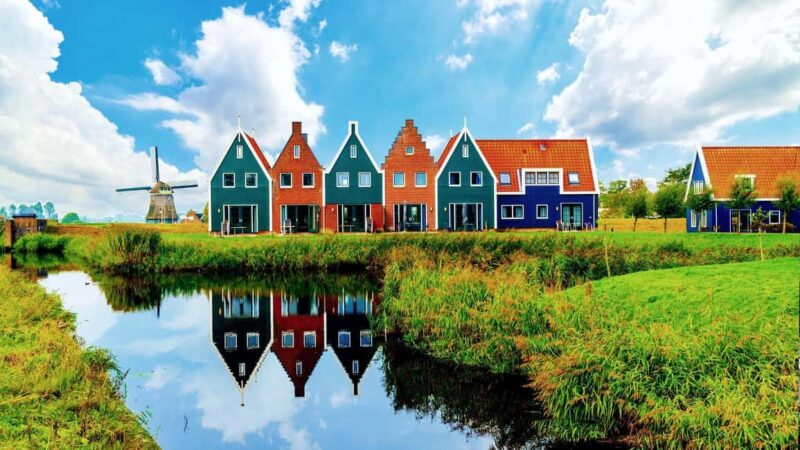 Van Gogh Museum Entry& Zaanse Schans Private half -day Tour - Multilingual Guides and Private Group Comfort