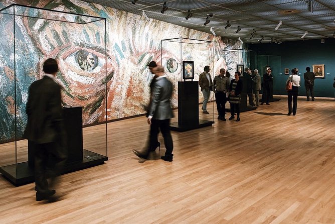 Van Gogh Museum Tour w/ Reserved Entry Semi-Private 8ppl Max - The Expertise and Style of Guides