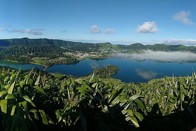 Van Laketour Sete Cidades / Lagoa do Fogo Full Day w/lunch (Shared) - Journey Through São Miguels Most Famous Lakes