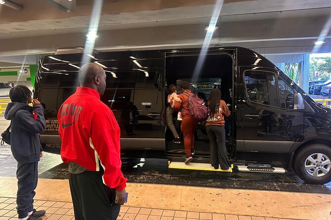 VAN Mia Airport or Hotels to Miami Port or Hotels Up to 14pax - Comfort and Vehicle Cleanliness Make a Difference