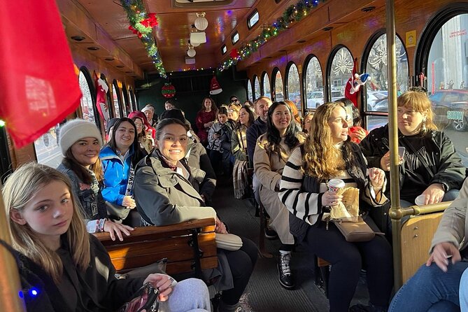 Vancouver Christmas Lights Karaoke Trolley Tour - Vancouver Christmas Lights Karaoke Trolley Tour: An Overview