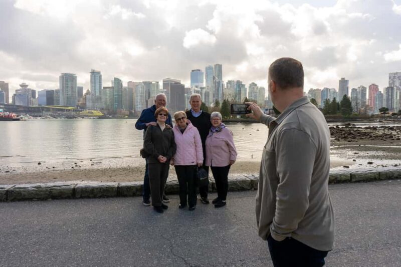 Vancouver: City Highlights & Vancouver Lookout Tour - The Role of the Guide and Tour Experience
