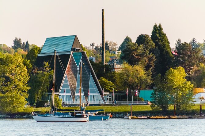 Vancouver City Private Walking Tour with Seal Boat Tour - Explore Vancouver’s Maritime and Cultural Heritage on a Private Tour