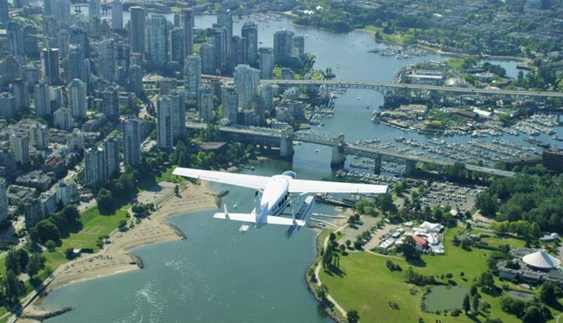 Vancouver: City Skyline Scenic Seaplane Flight - Unique Experience of Water Takeoff and Landing