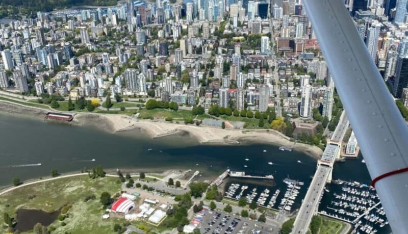 Vancouver: City Skyline Scenic Seaplane Flight - The Photographic Potential through Panoramic Windows