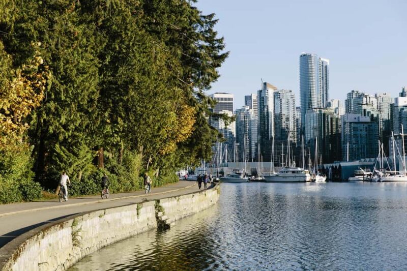 Vancouver Day Tour: Stanley Park, Capilano Suspension Bridge - Tour Start at Yaohan Centre with Early Morning Departure
