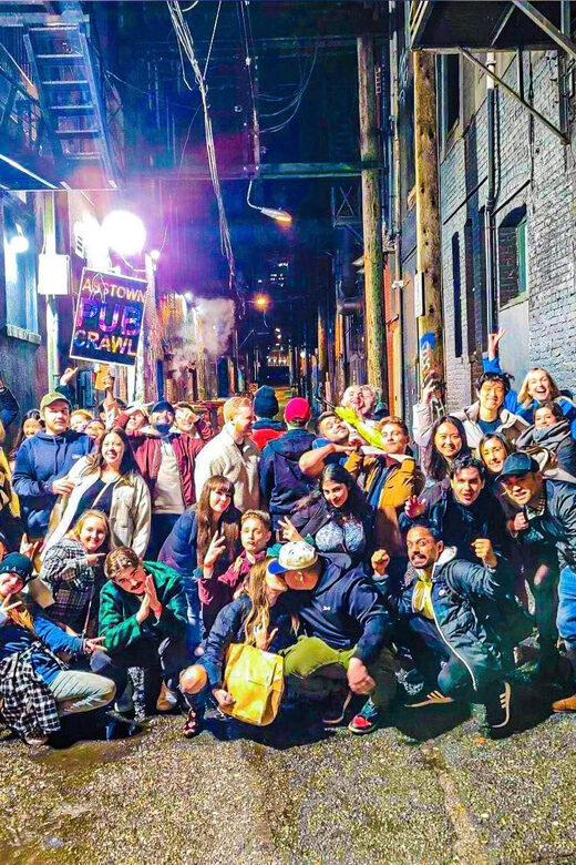 Vancouver: Gastown Pub Crawl - Meeting Your Guides in Gastown