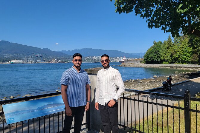 Vancouver Half Day City Tour Private - Art and Creativity at Granville Island