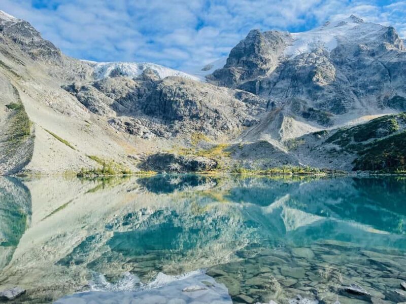 Vancouver: Joffre Lakes Park Hike and Whistler Day Trip - Accessing Joffre Lakes: Park Passes and Timing