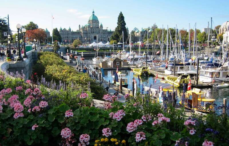 Vancouver: Private Victoria and Butchart Gardens Ferry Tour - Key Points