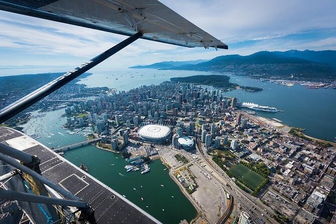 Vancouver to Seattle Scenic Seaplane Flight: One Way - Vancouver to Seattle Scenic Seaplane Flight: One Way