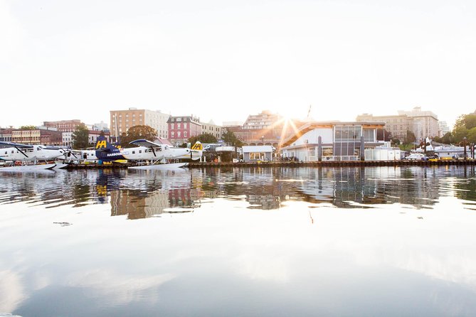 Vancouver to Victoria Seaplane Day Trip + Butchart Gardens visit - Flying Over the Georgia Strait and Gulf Islands