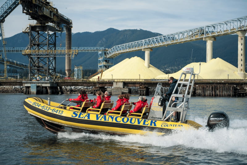 Vancouver: Waterfront Sightseeing Tour - City and Harbour - The Experience on a Purpose-Built Zodiac Boat