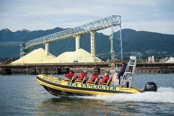 Vancouver's City and Waterfall | Waterfront Sightseeing Tour - Highlights Along the Water: Wildlife and Scenic Views