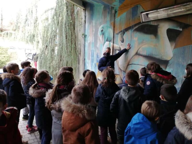 Vannes: Discover Urban Arts - Street Art in the company of an Artist - The Tour Starts at Pl. de Bretagne in Vannes